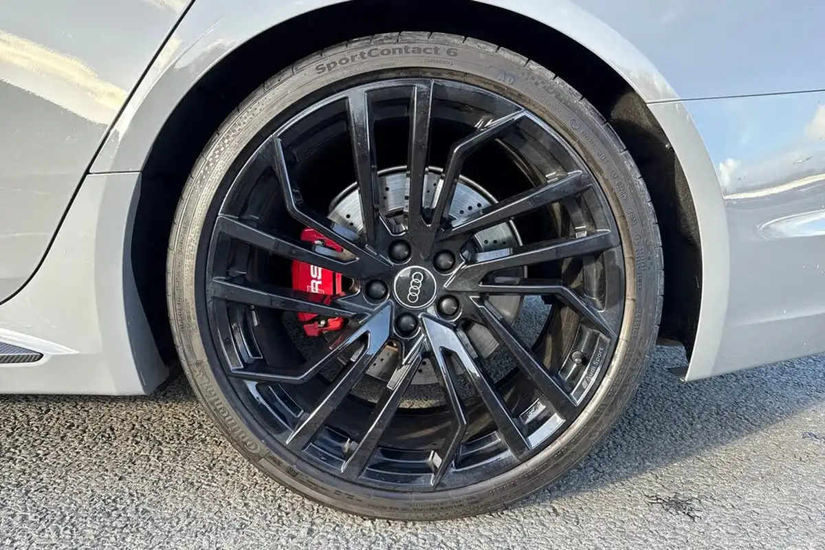 2024-audi-rs4-avant-29-tfsi-carbon-black-big-10
