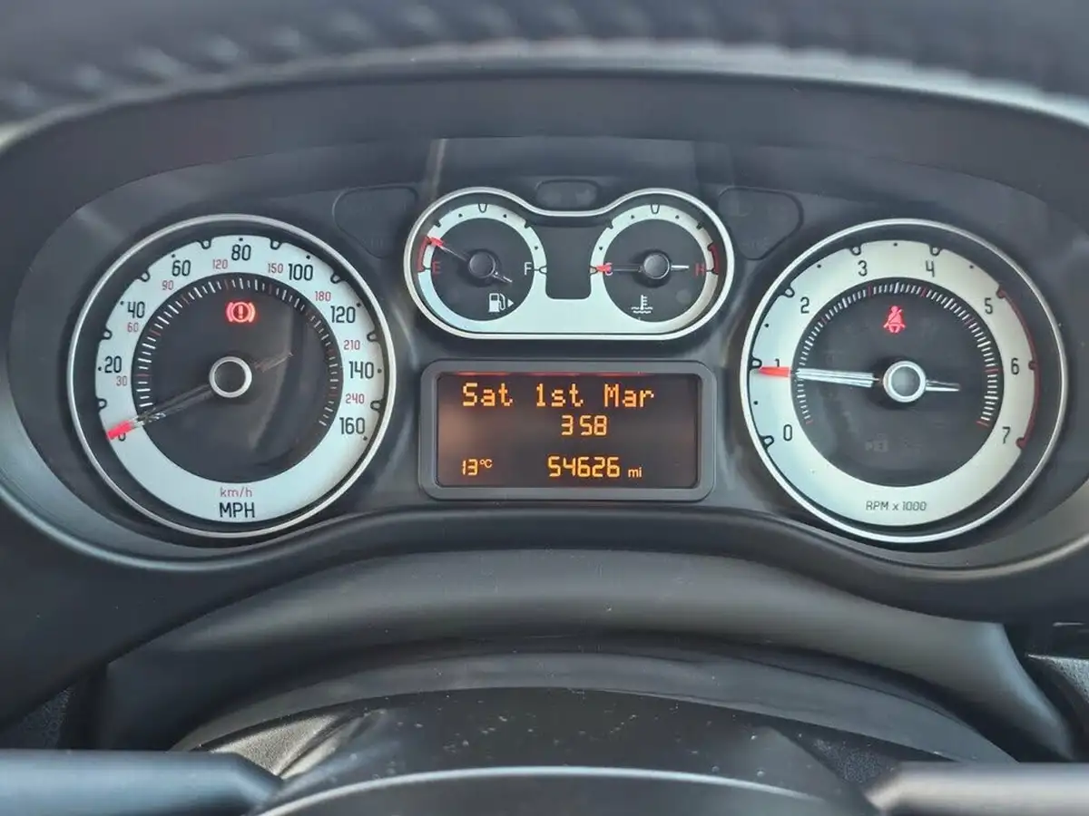 2015-fiat-500l-16multijet-beats-edition-105bhp-big-15