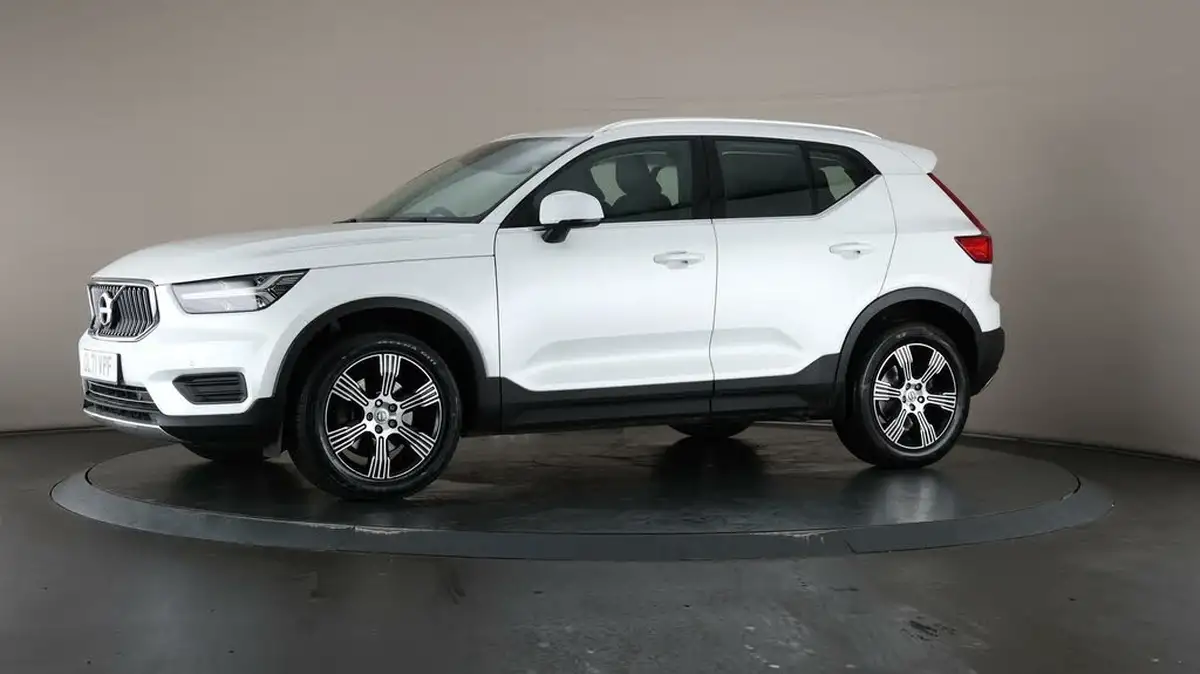 2022-volvo-xc40-20-b4-inscription-awd-big-31