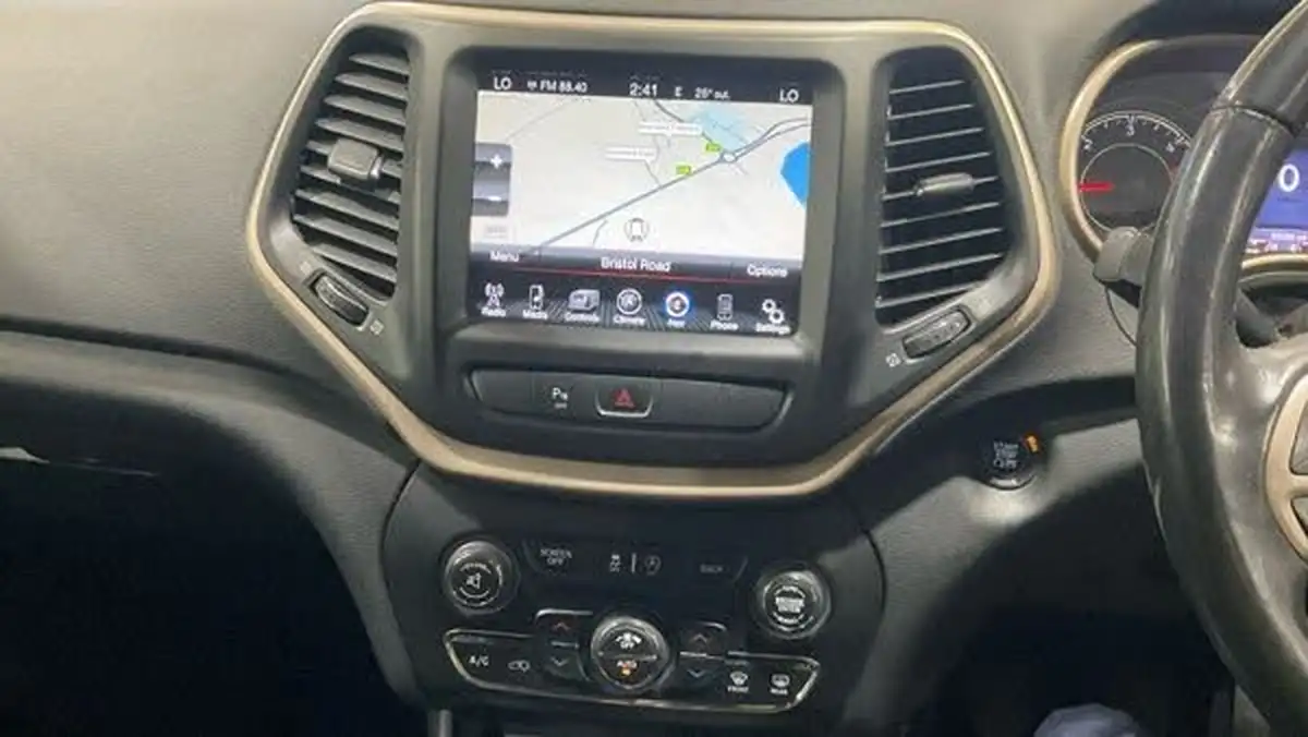 2015-jeep-cherokee-20crd-limited-138bhp-4wd-ss-big-8