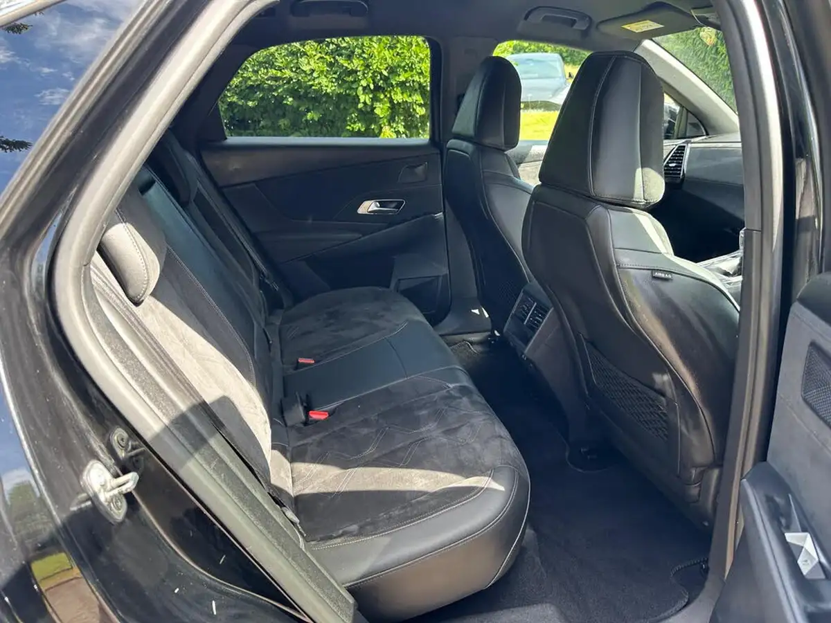 2019-ds-ds-7-crossback-15-bluehdi-performance-line-big-22