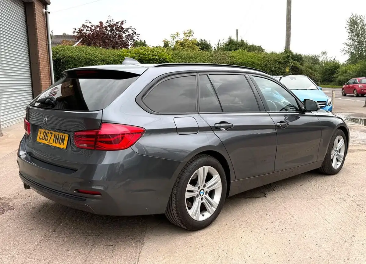 2017-bmw-3-series-15-318i-sport-touring-5d-auto-big-68