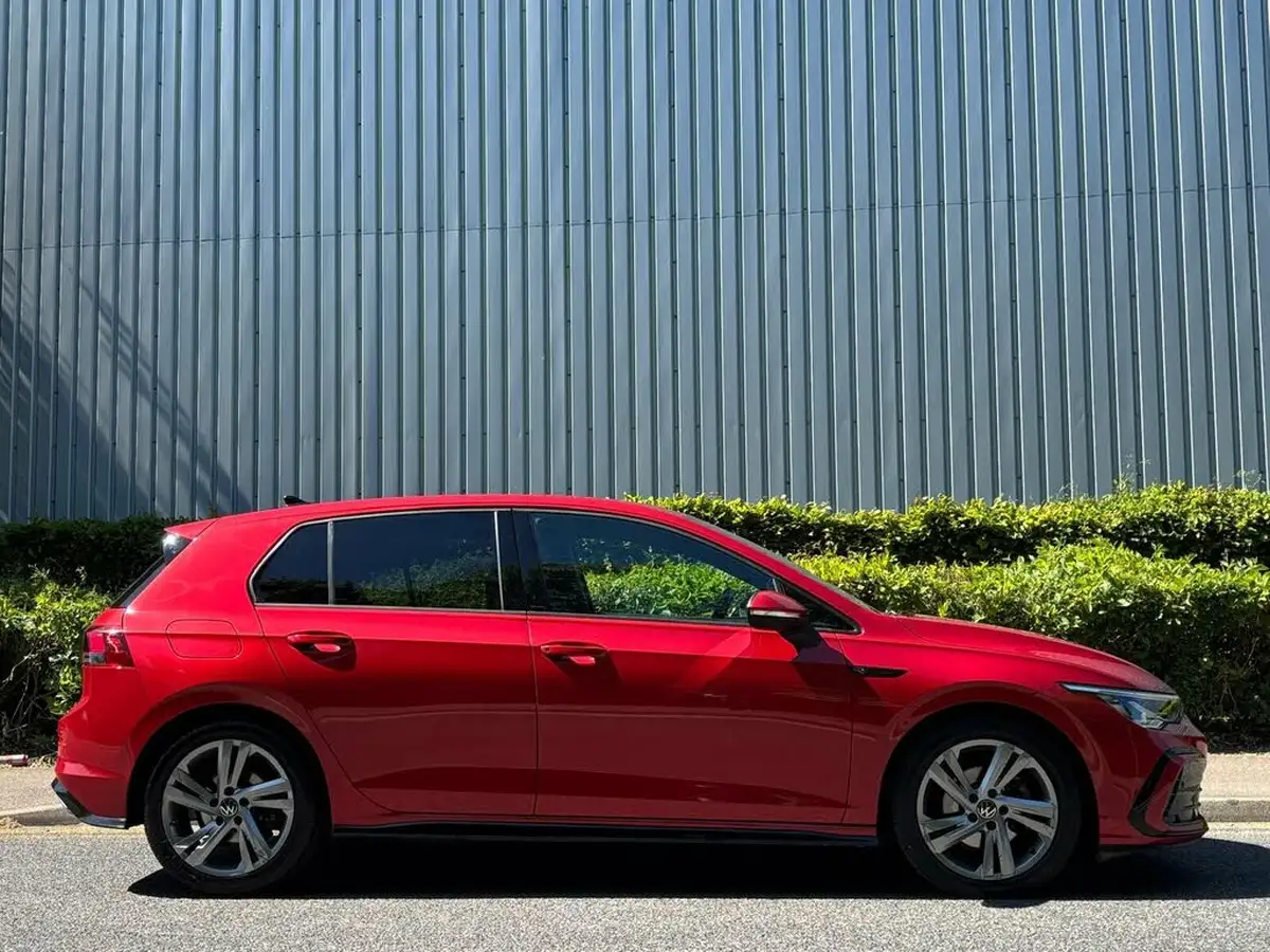 2021-volkswagen-golf-15-tsi-r-line-150ps-hatchback-big-4