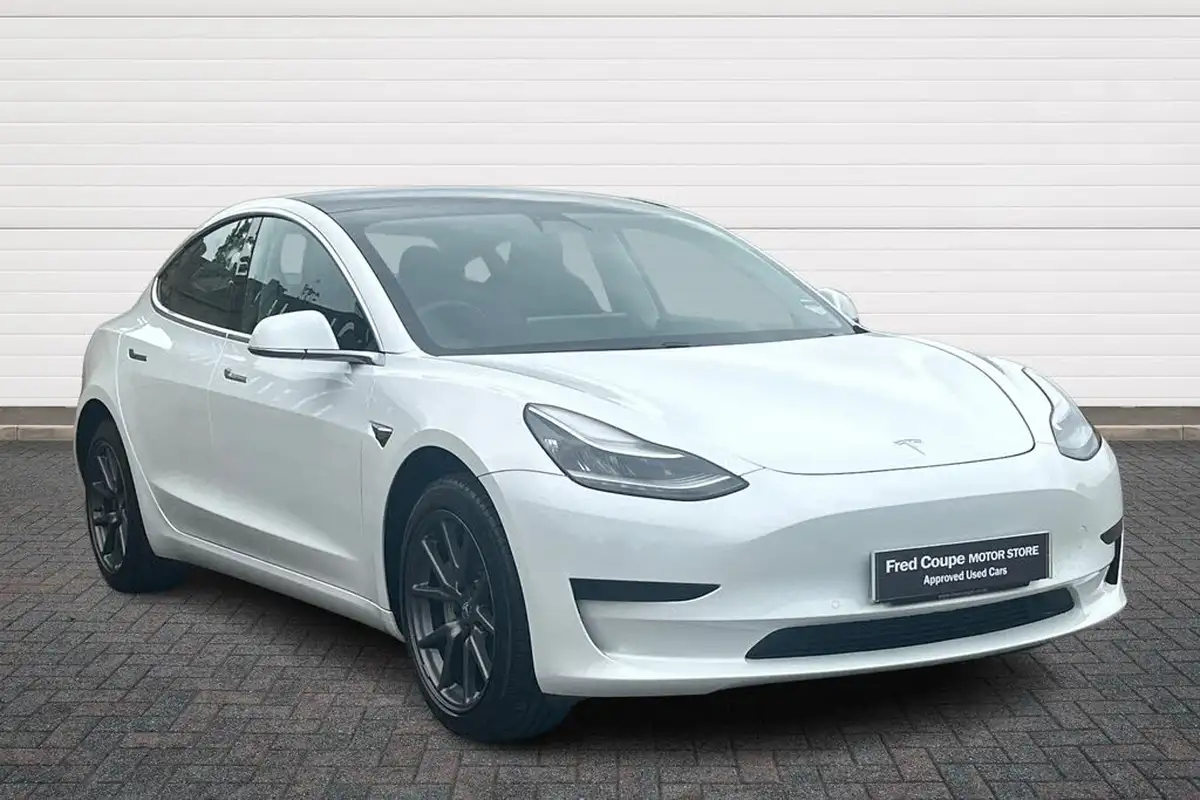 2019-tesla-model-3-e-standard-plus-big-0