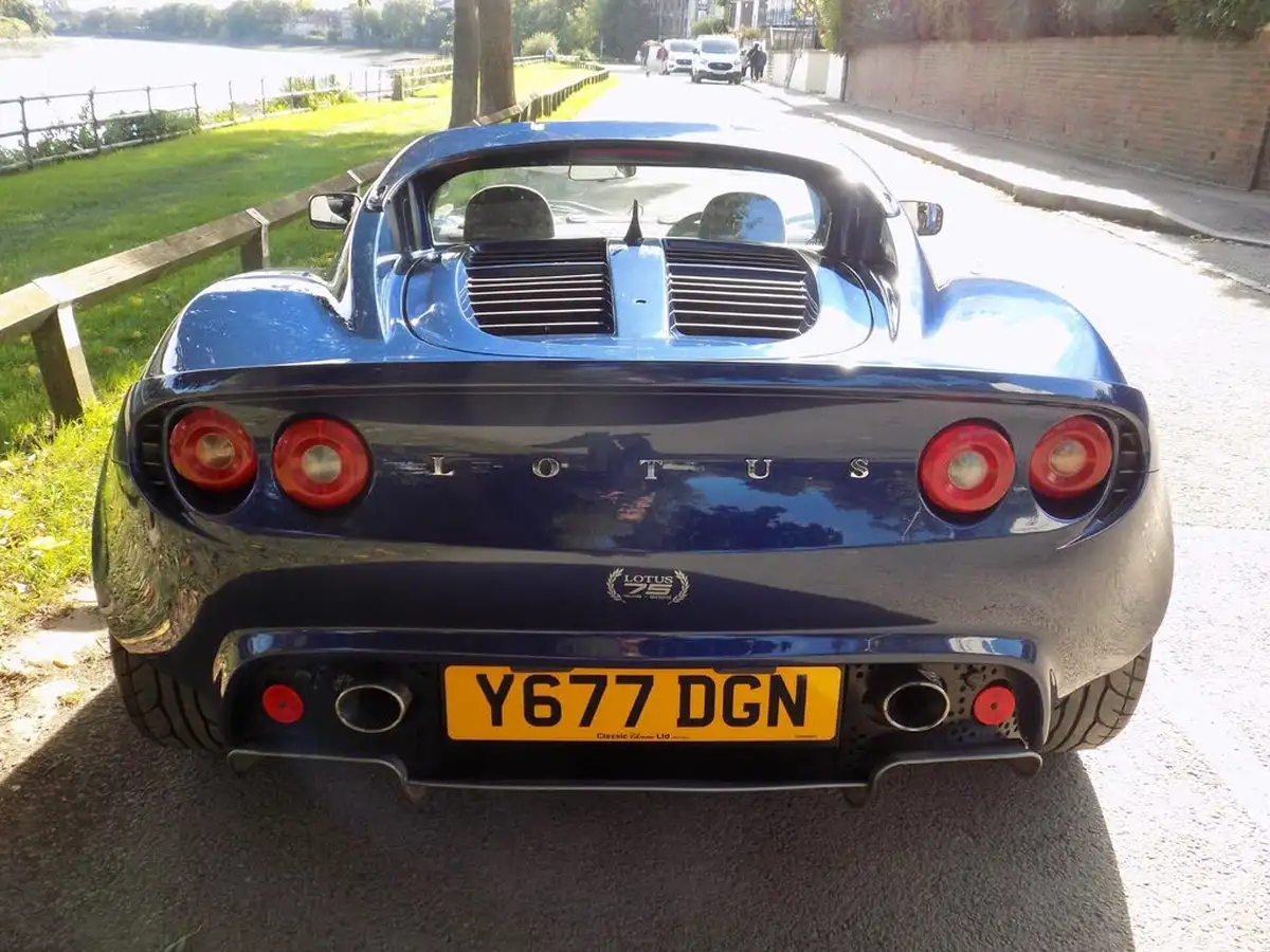 2001-lotus-elise-18-big-55