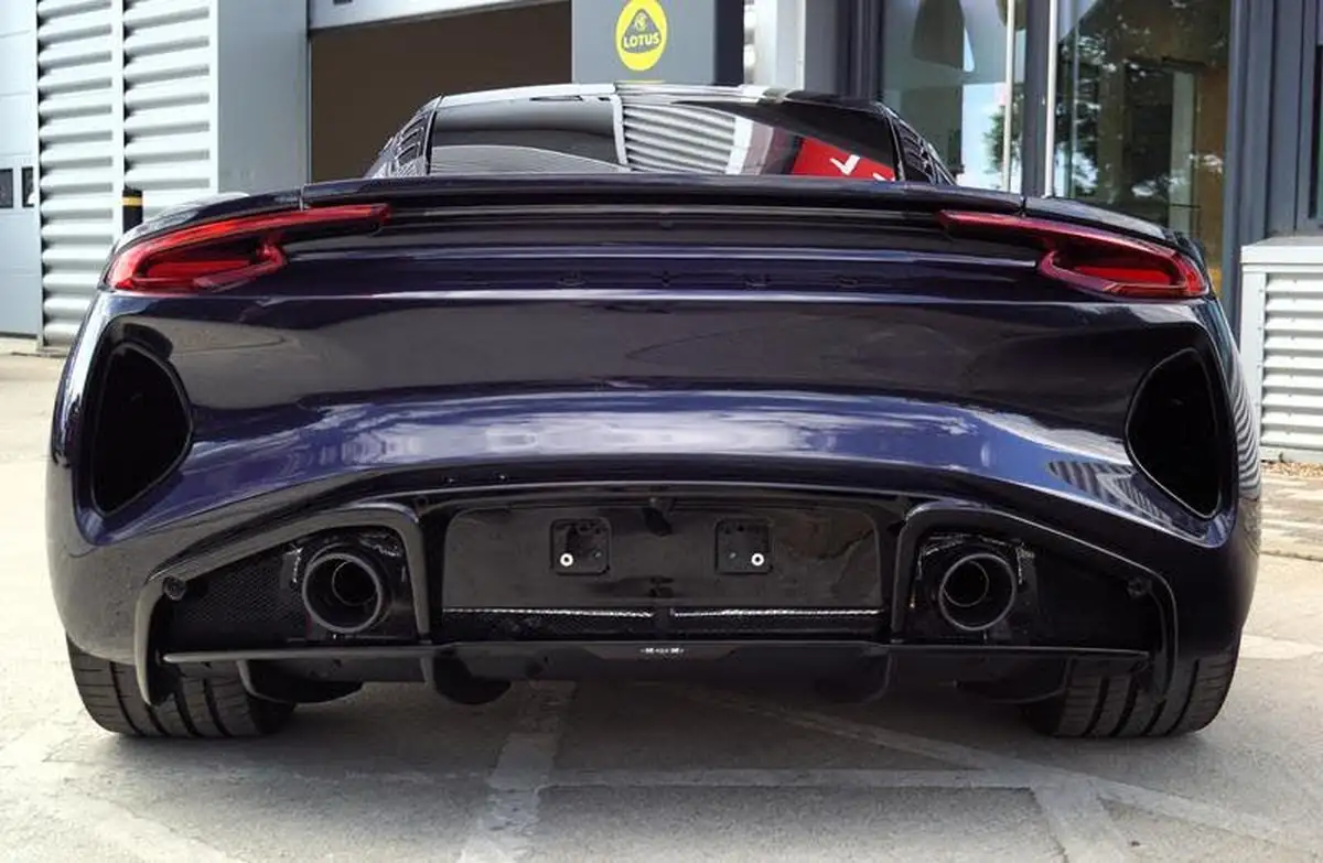 2025-lotus-emira-35-first-edition-v6-big-6