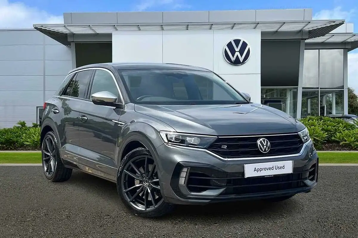 2021-volkswagen-t-roc-20-tsi-r-big-0