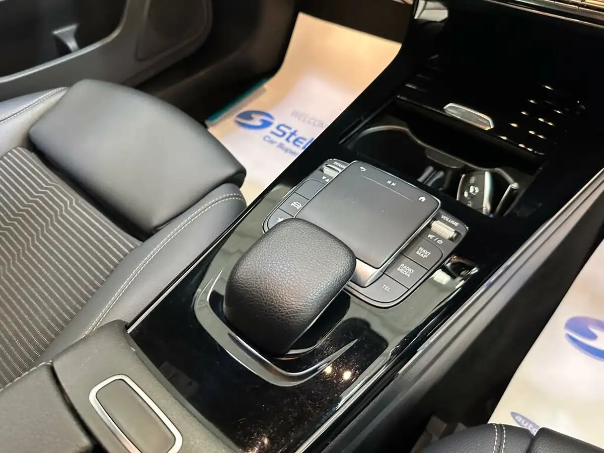 2019-mercedes-benz-a-class-20d-a200d-sport-hatchback-5d-big-14