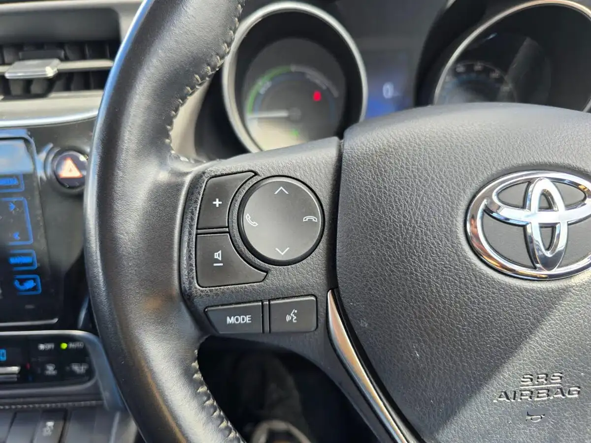 2016-toyota-auris-18-vvt-i-hsd-icon-hatchback-big-29