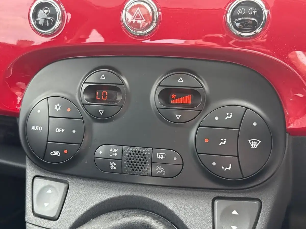 2015-fiat-500-12-lounge-ss-big-23