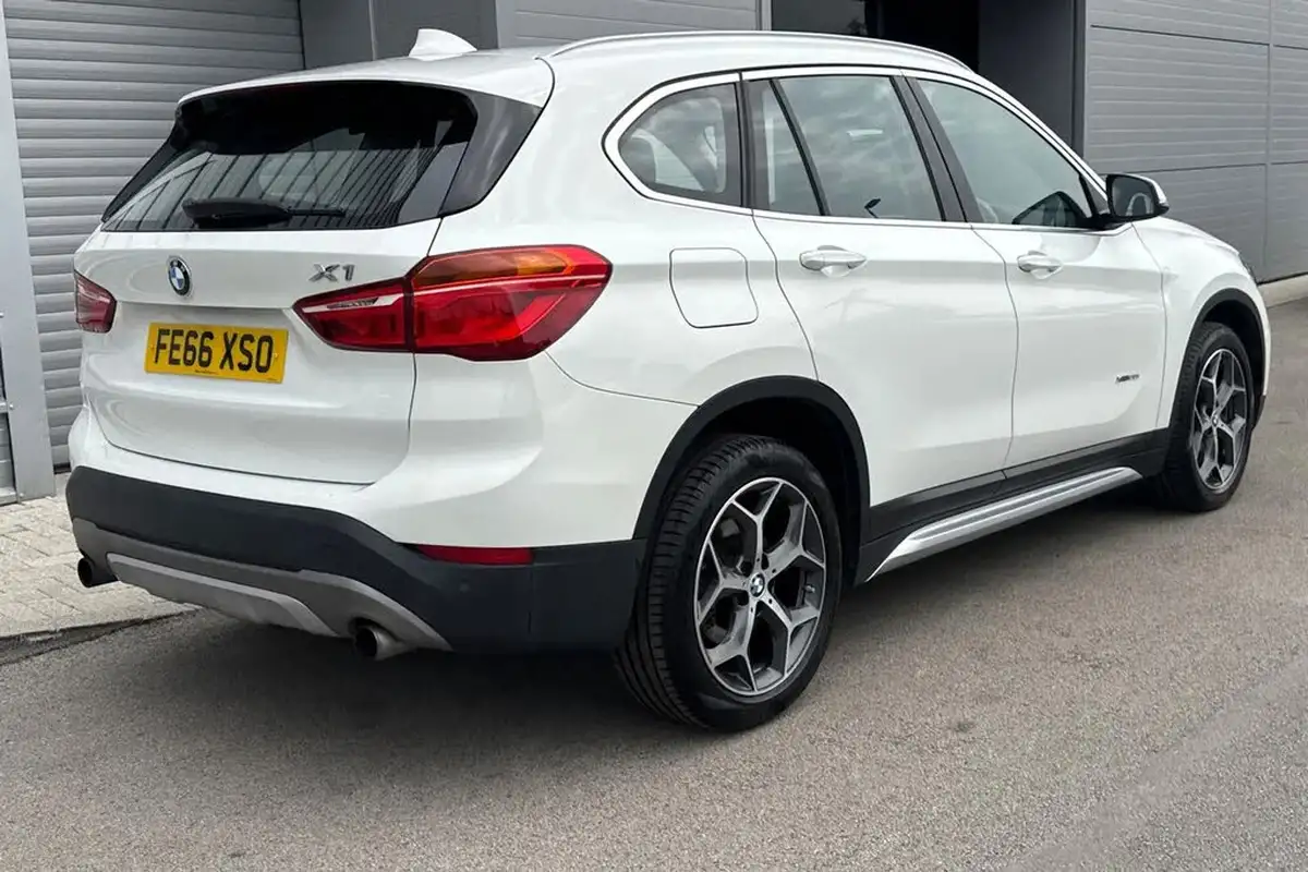 2017-bmw-x1-20-xdrive20i-xline-big-29