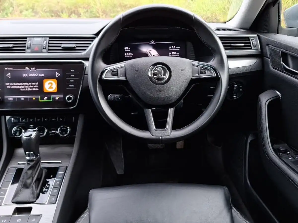 2020-skoda-superb-14-tsi-se-l-hatchback-big-6
