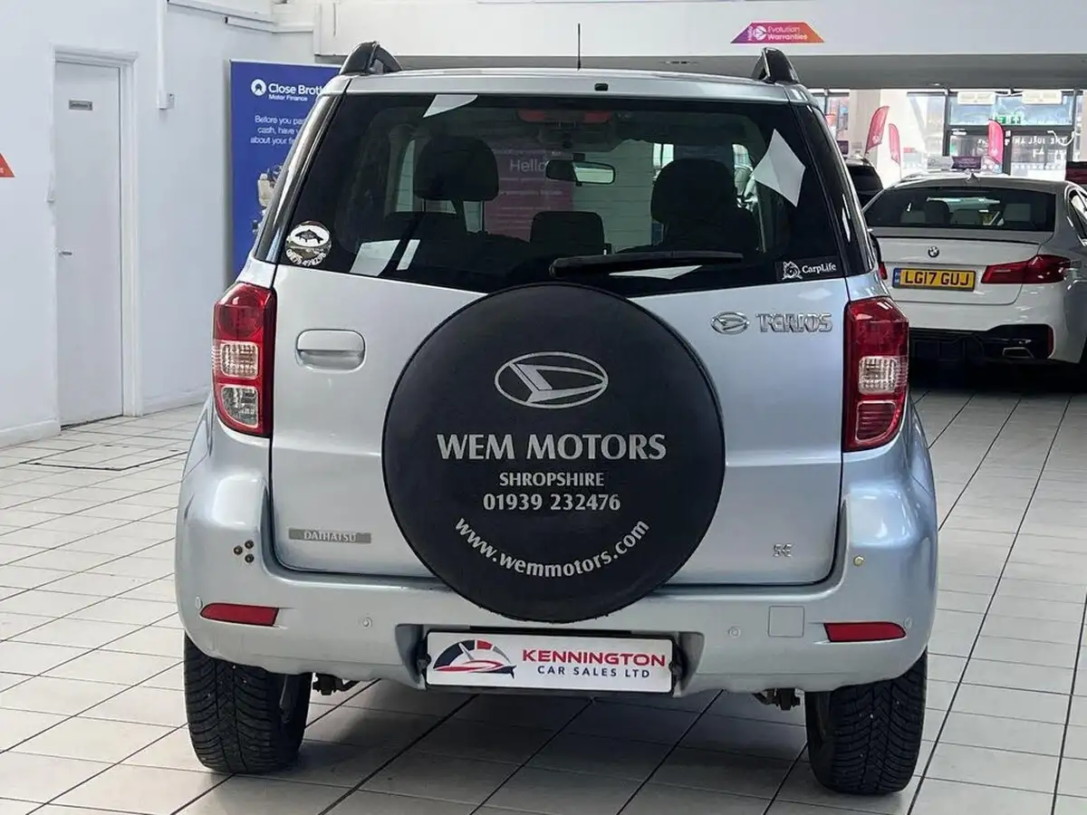 2006-daihatsu-terios-15-se-big-6