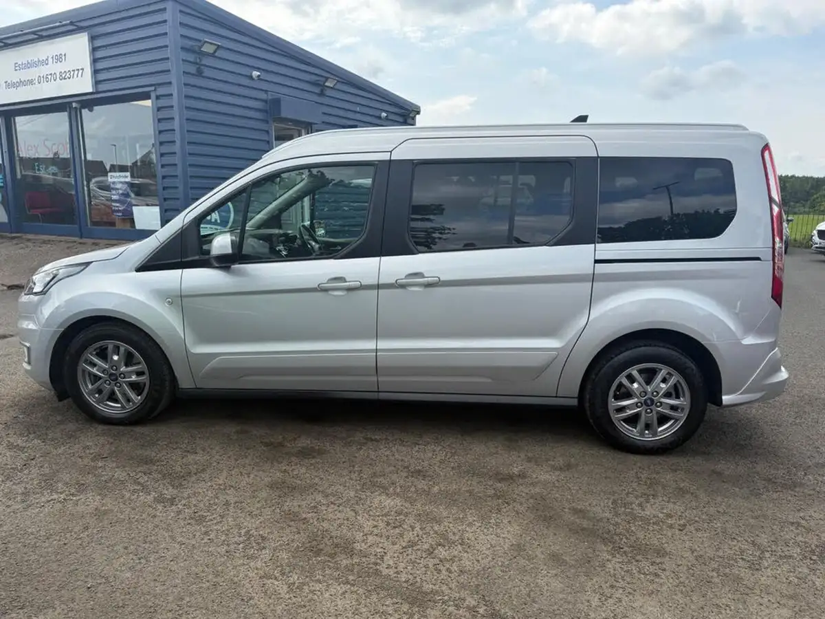 2022-ford-grand-tourneo-connect-15-titanium-120ps-ecoblue-1499cc-powershift-big-3