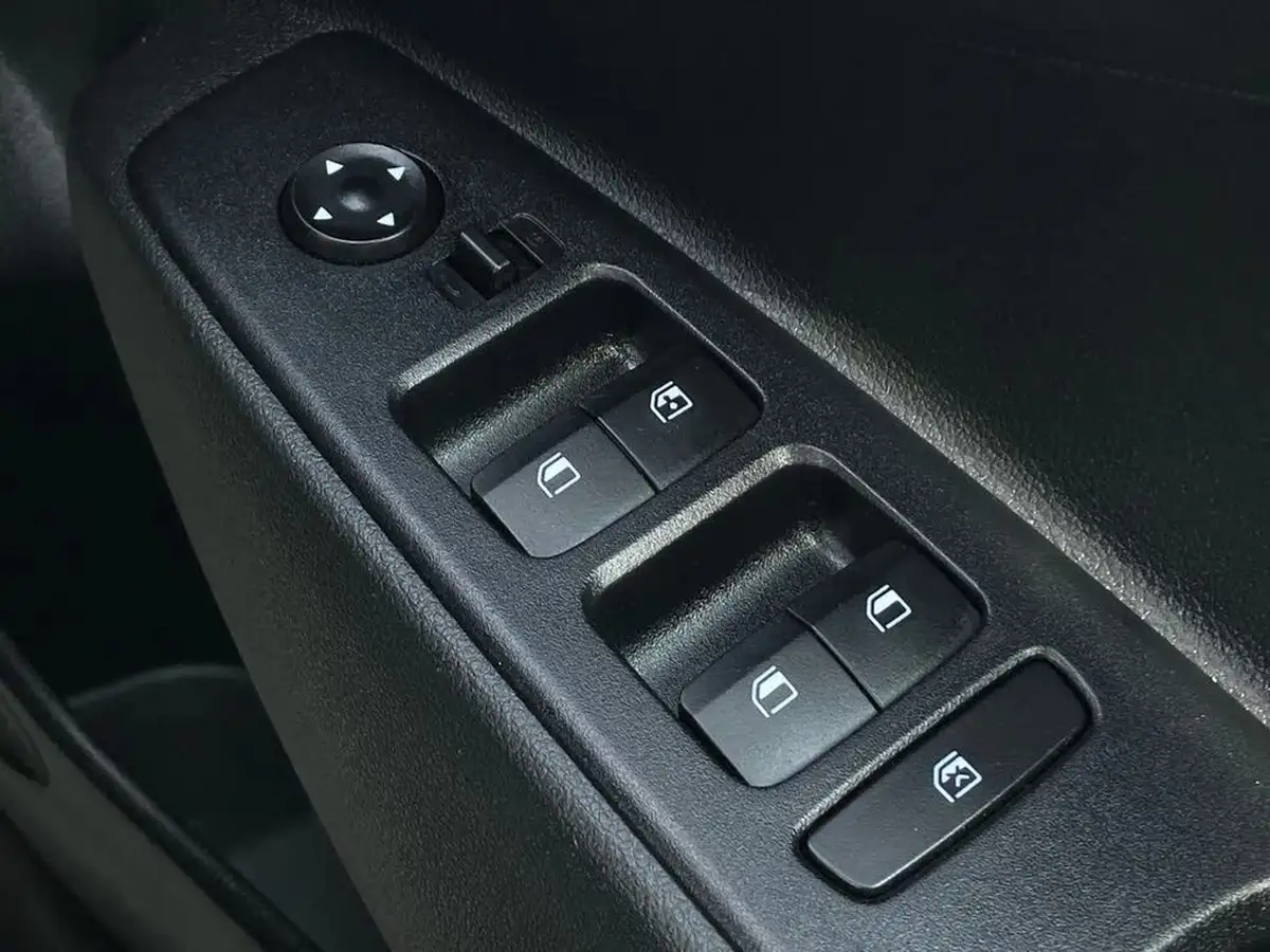 2022-hyundai-i10-10-premium-big-20