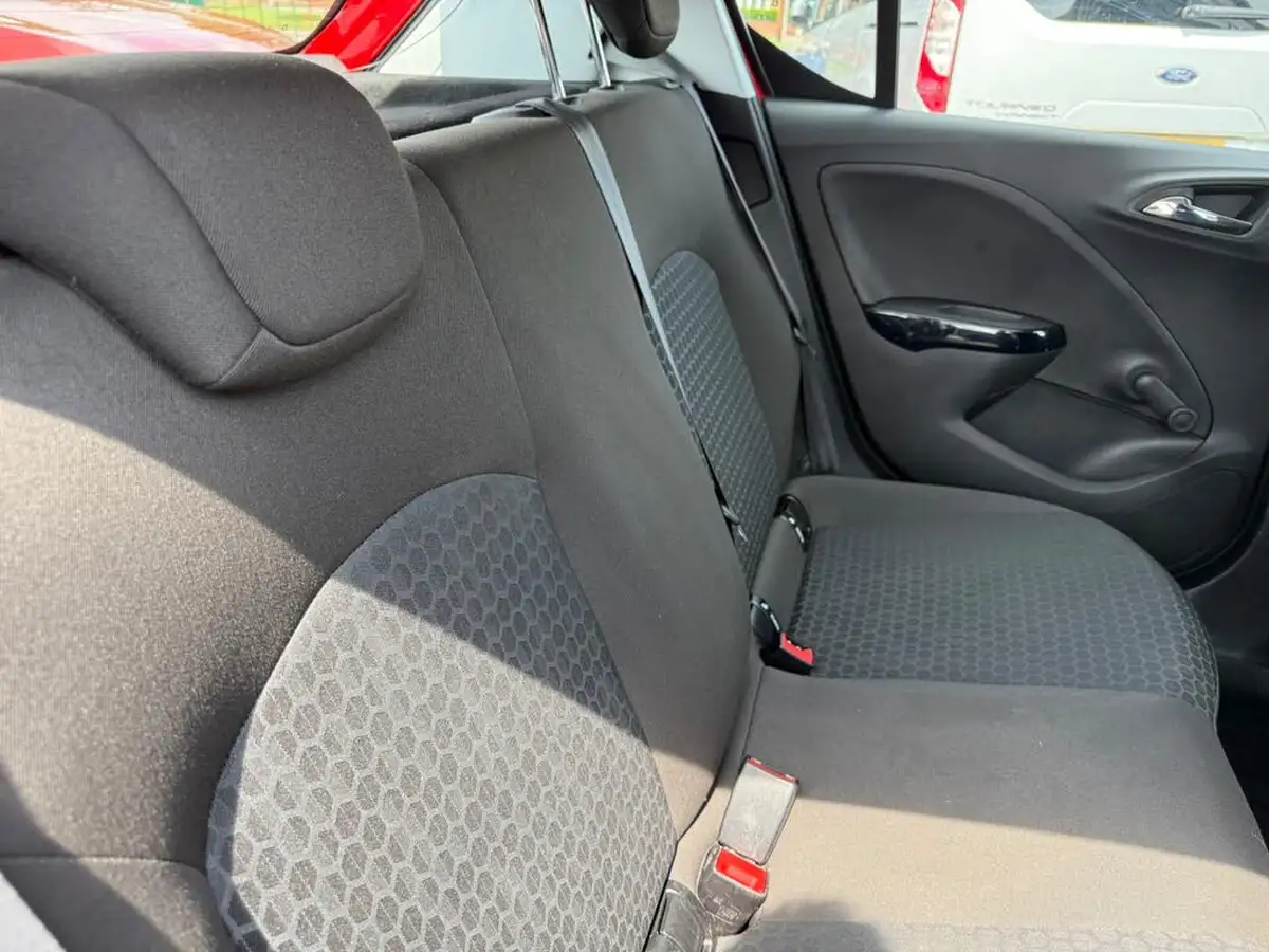 2015-vauxhall-corsa-14i-design-90ps-ecoflex-5d-big-34