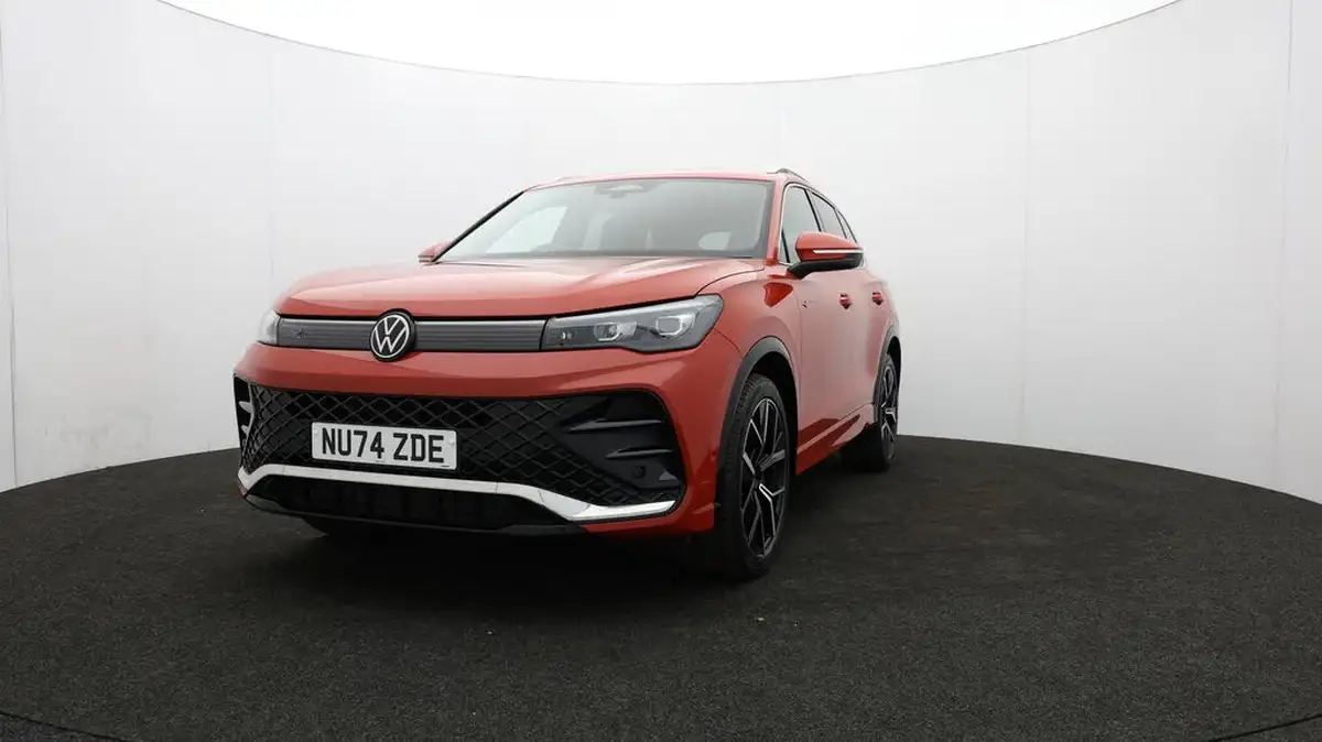 2024-volkswagen-tiguan-15-etsi-r-line-big-63