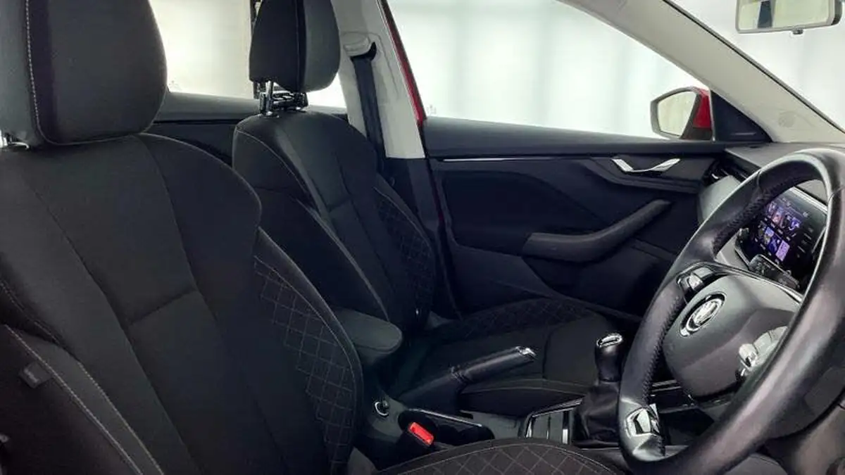 2021-skoda-kamiq-10-tsi-se-109ps-big-18