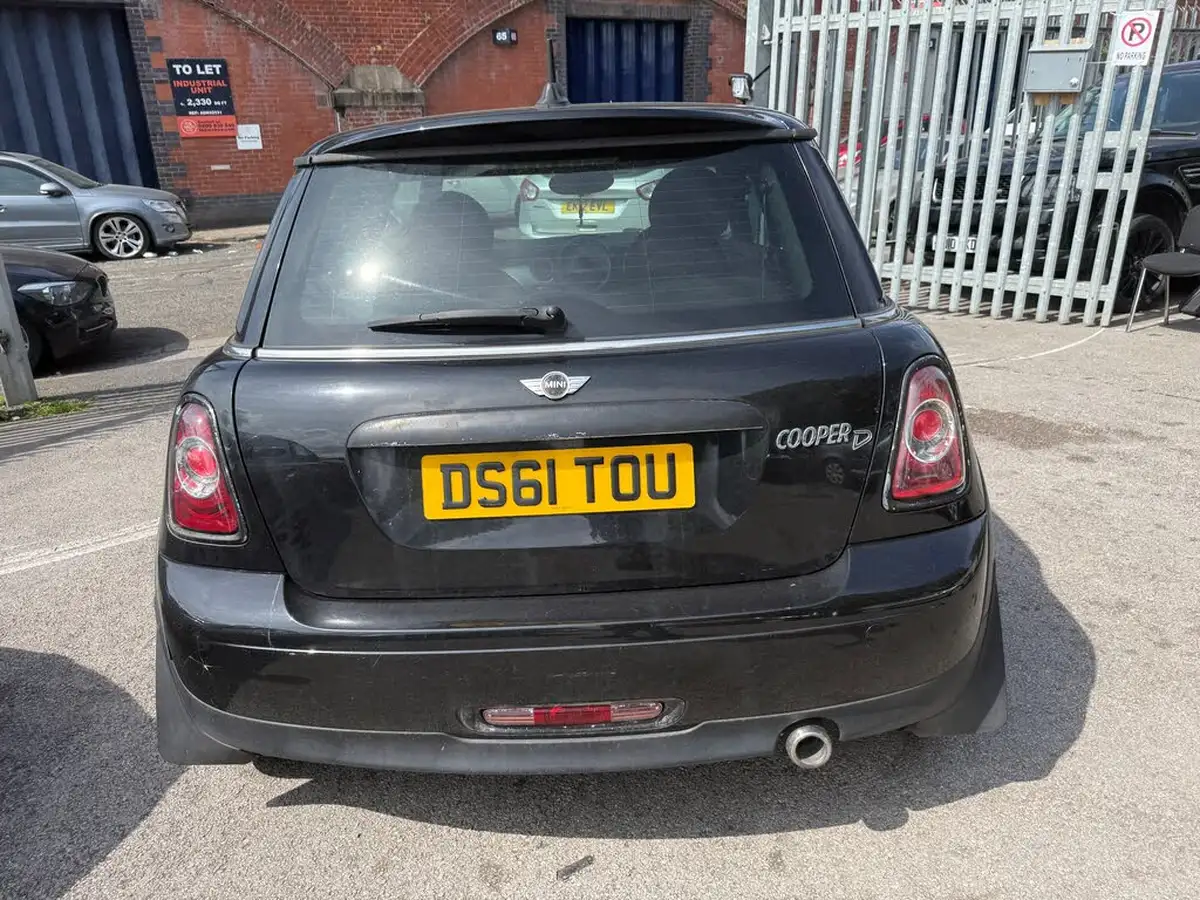 2011-mini-cooper-16td-cooper-d-avenue-hatchback-3d-1598cc-big-9