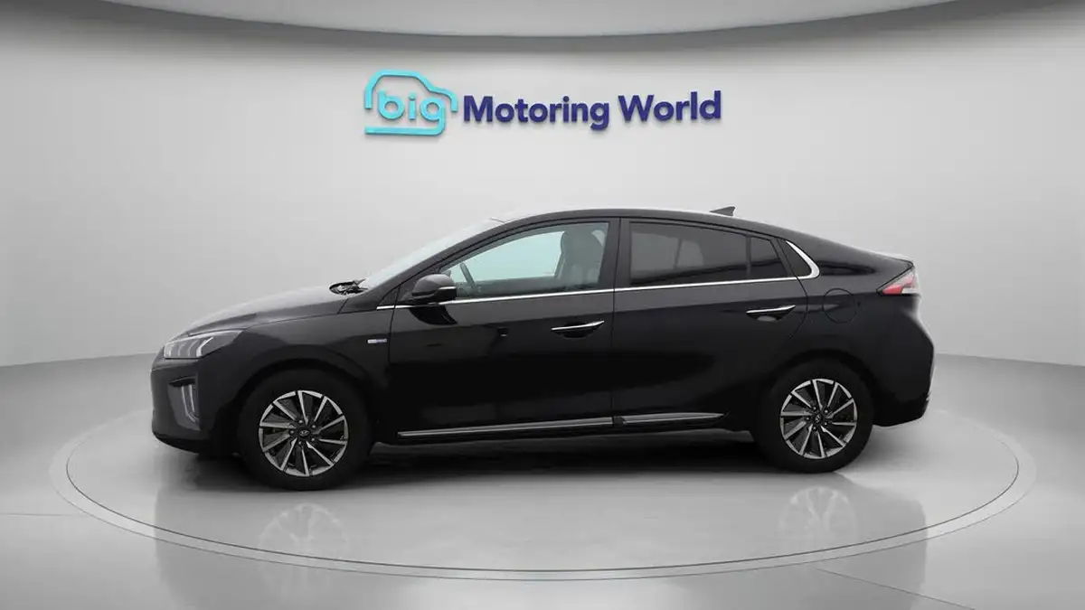 2021-hyundai-ioniq-e-premium-se-electric-100kw-big-4