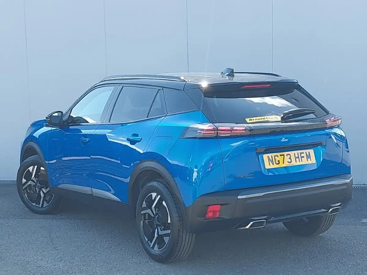 2023-peugeot-2008-suv-big-1