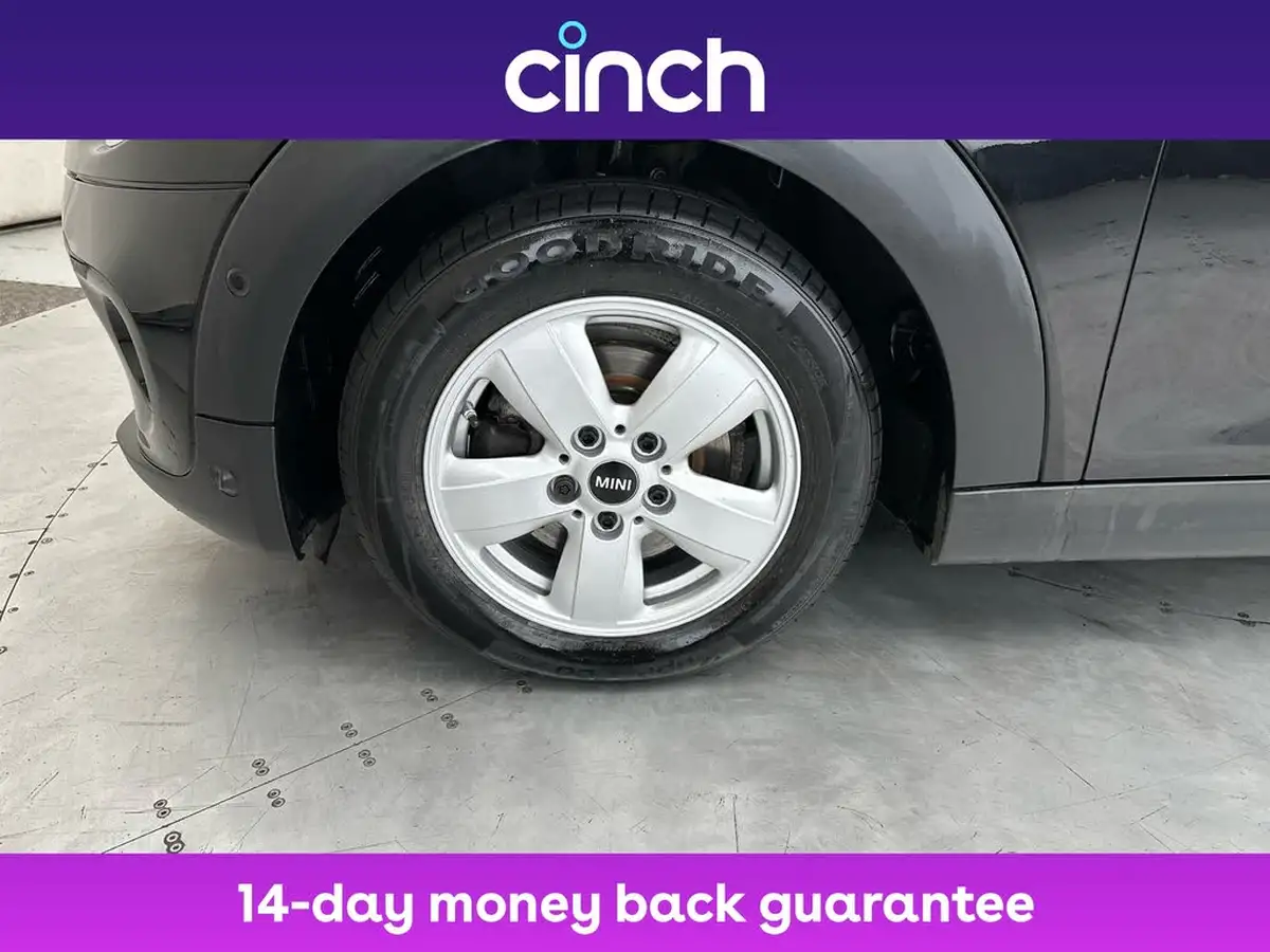 2019-mini-cooper-15-cooper-classic-hatchback-3d-big-23