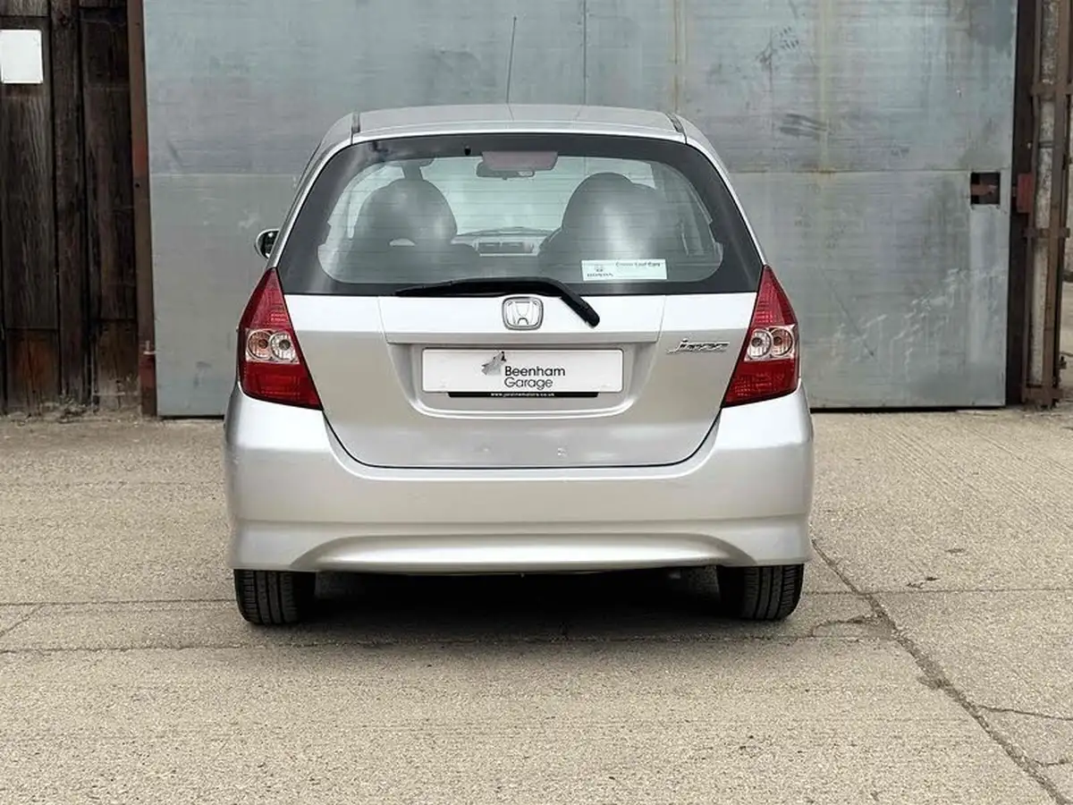 2007-honda-jazz-14-sport-cvt-7-big-8