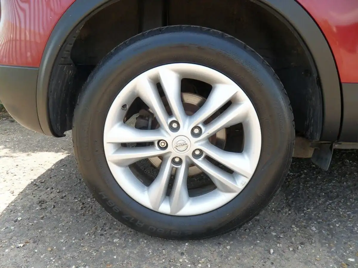 2010-nissan-qashqai-15td-acenta-big-48