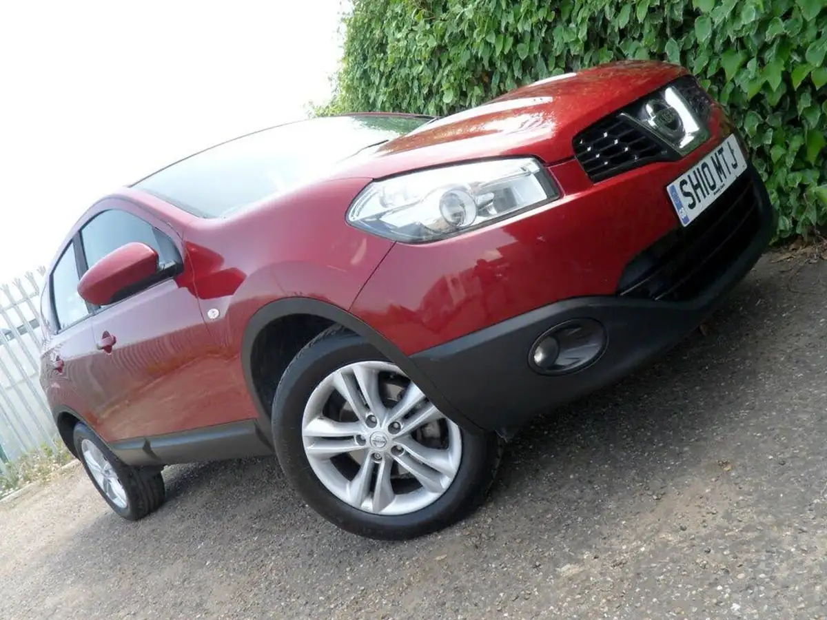 2010-nissan-qashqai-15td-acenta-big-0