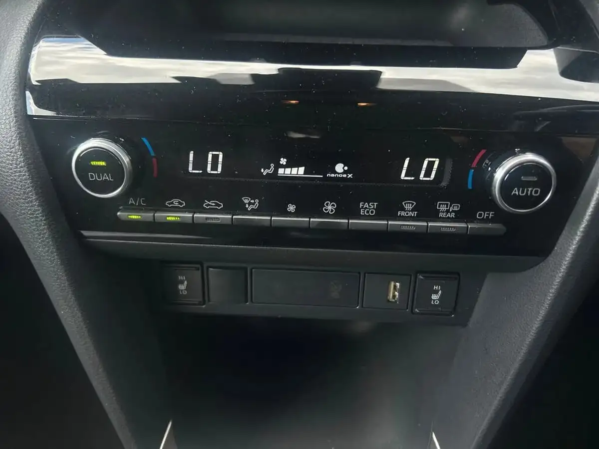 2023-toyota-yaris-cross-15-vvt-i-excel-awd-i-big-12