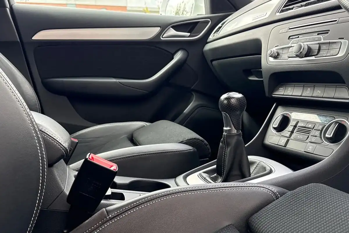 2018-audi-q3-20-tdi-quattro-s-line-edition-150ps-big-39