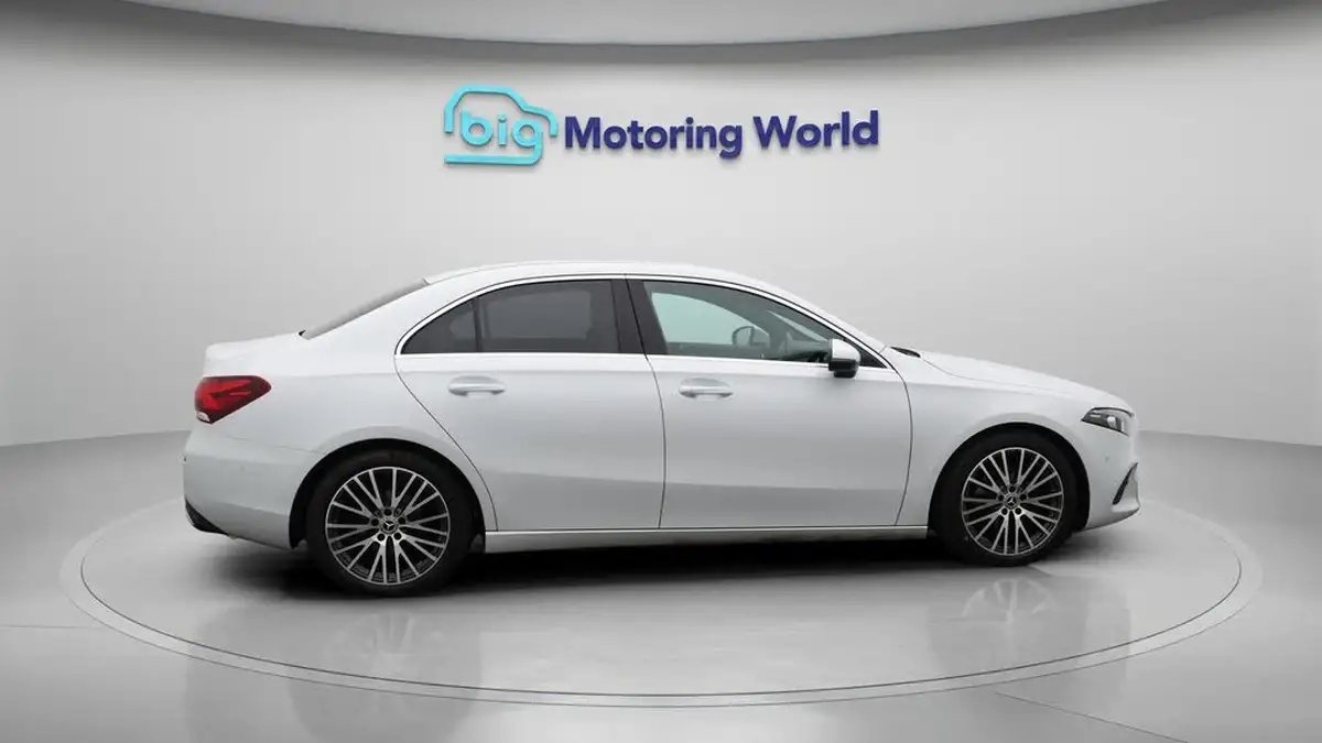2022-mercedes-benz-a-class-13-a180-sport-executive-edition-saloon-4d-7g-dct-big-8