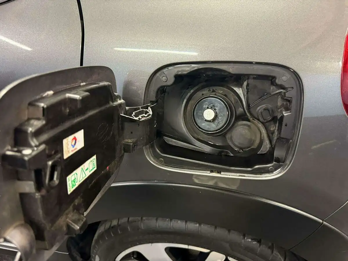 2018-citroen-c3-12-puretech-flair-nav-edition-82ps-big-29