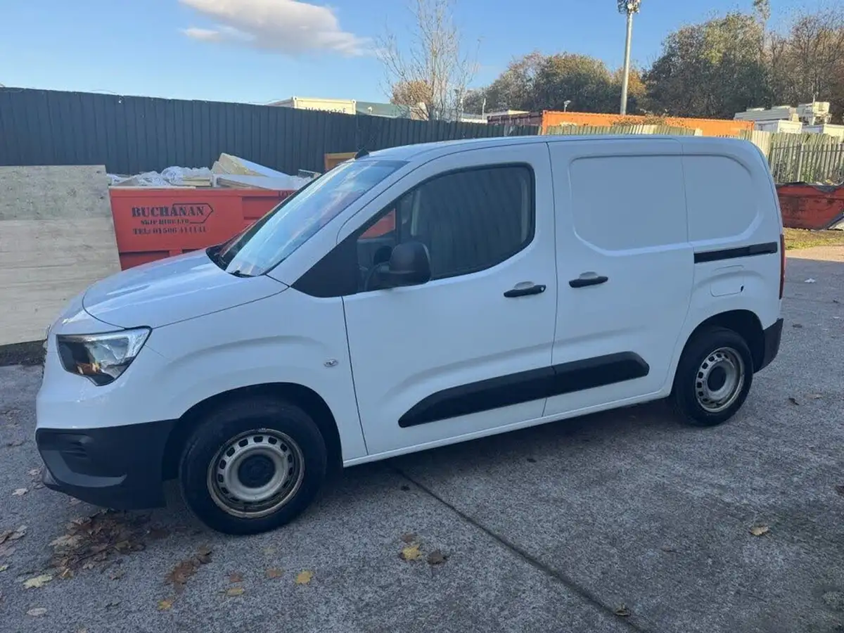 2021-vauxhall-combo-15cdti-edition-2000-100pseu6dt-big-9