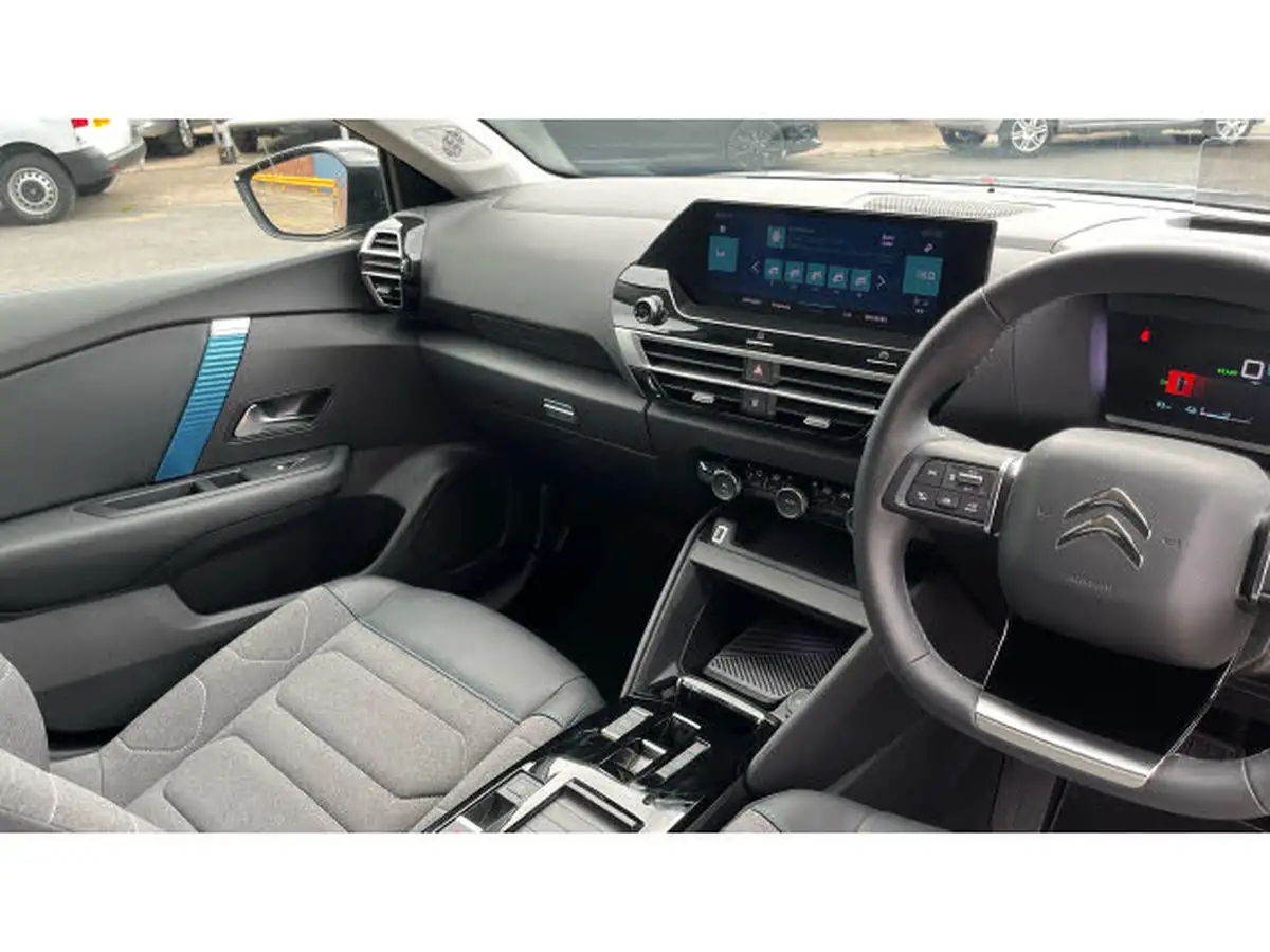 2022-citroen-c4-e-shine-big-13