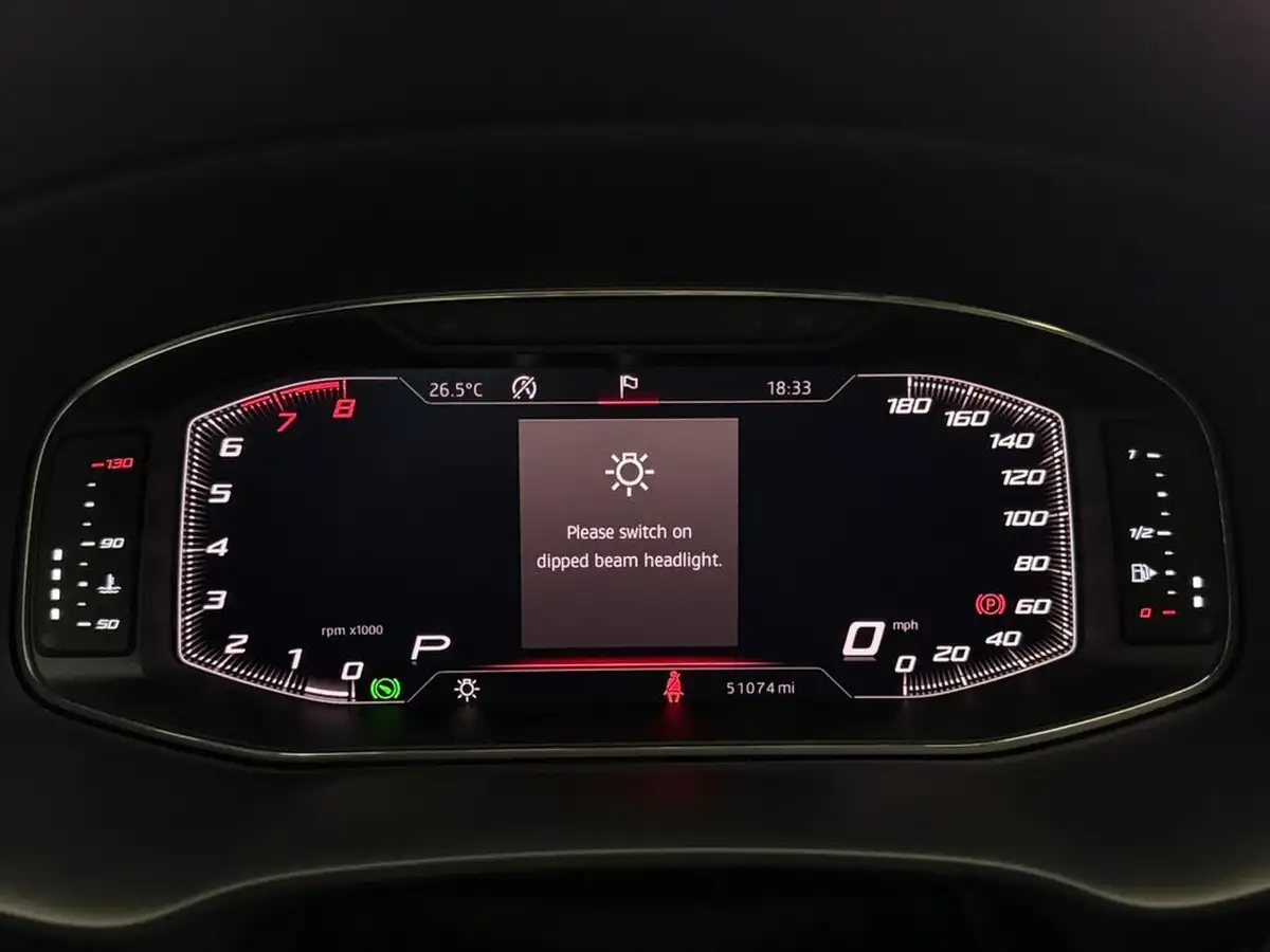 2020-seat-leon-20-tsi-cupra-290-big-18