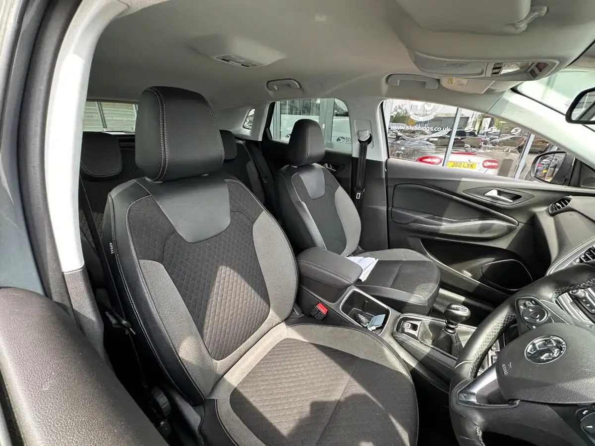 2018-vauxhall-grandland-x-12-sport-nav-130ps-big-4