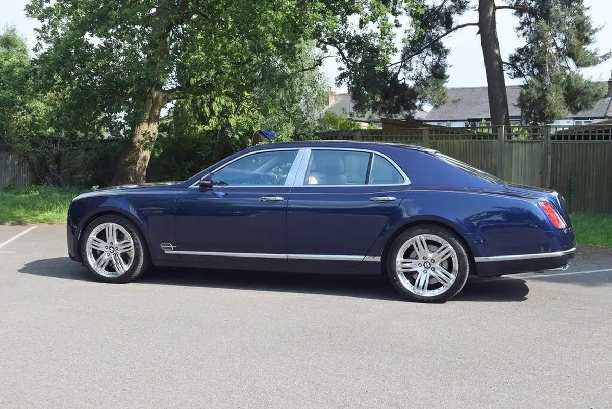 2011-bentley-mulsanne-675-big-41