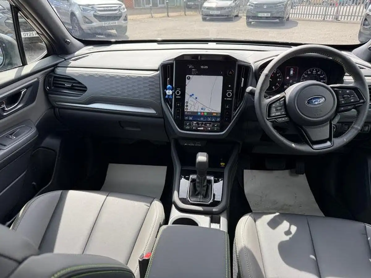 2025-subaru-forester-20-e-boxer-field-big-14