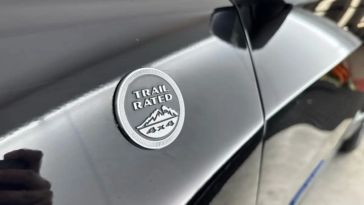 2022-jeep-compass-13-gse-trailhawk-big-32