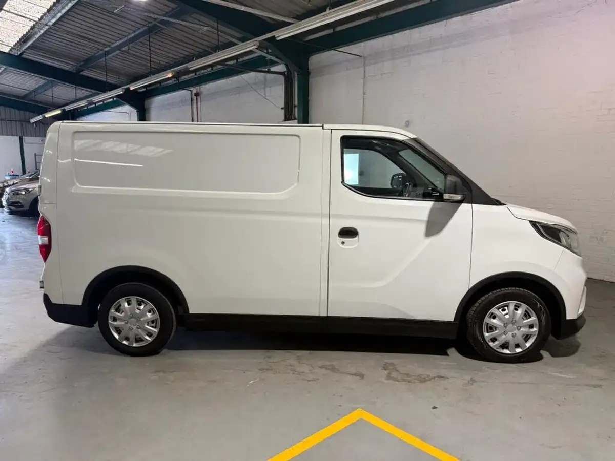 2021-maxus-e-deliver-3-e-l1h1-35kwh-big-15