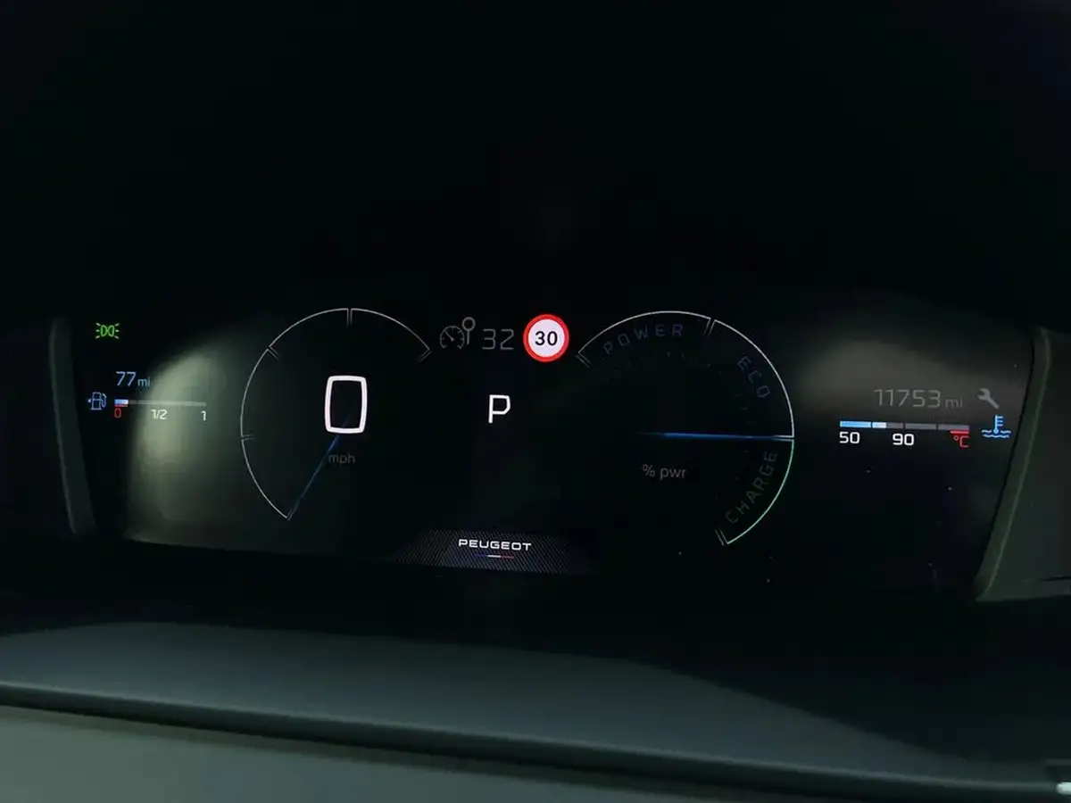 2024-peugeot-2008-suv-12-puretech-allure-136ps-hybrid-e-dsc6-big-15