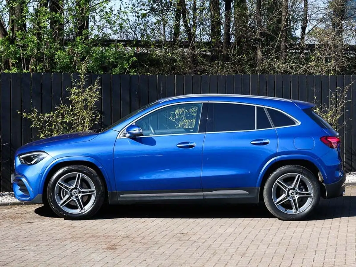 2024-mercedes-benz-gla-class-13-gla-200-amg-line-executive-big-4