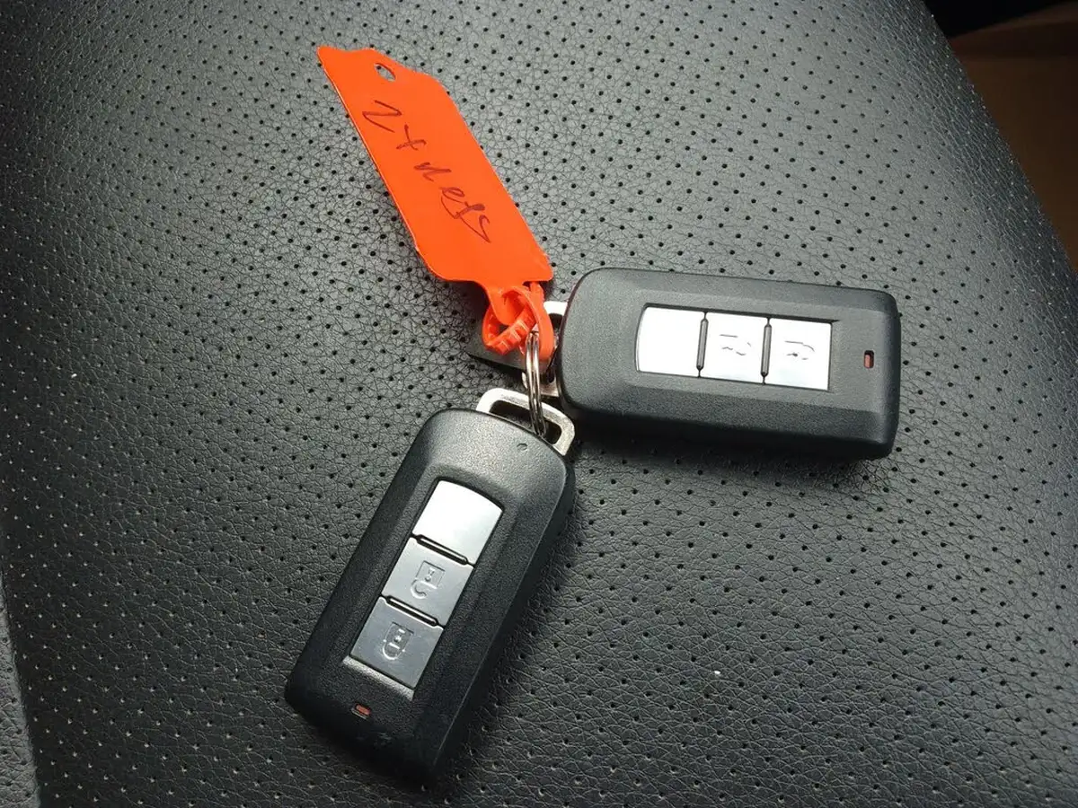 2018-mitsubishi-outlander-22di-d-juro-big-22