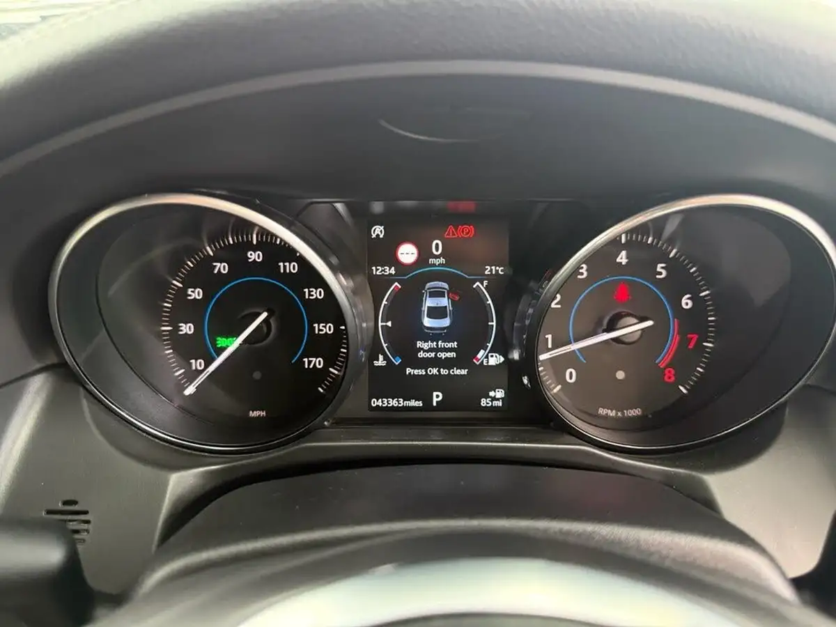 2018-jaguar-xf-20i-r-sport-200ps-saloon-4d-1999cc-big-31