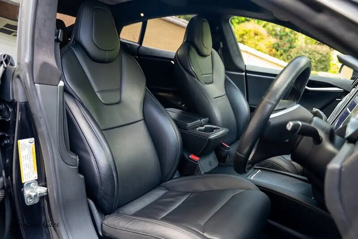 2017-tesla-model-s-e-90d-311kw-big-31