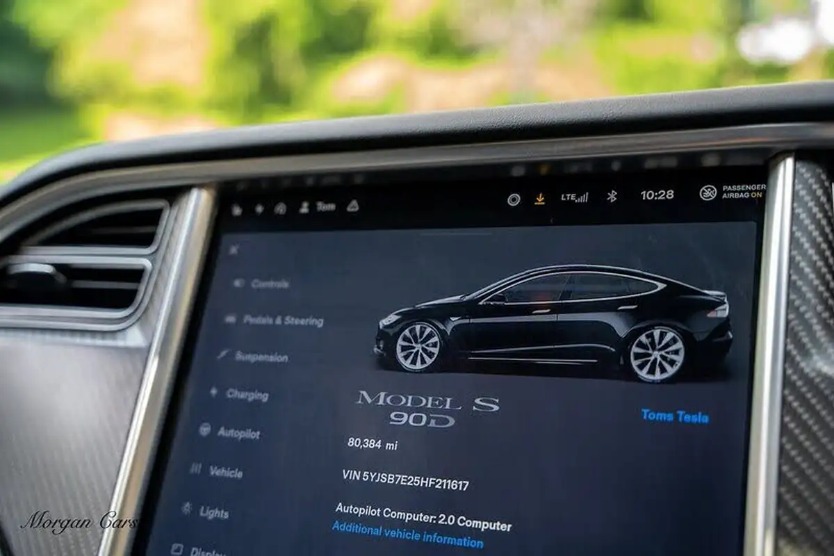 2017-tesla-model-s-e-90d-311kw-big-55