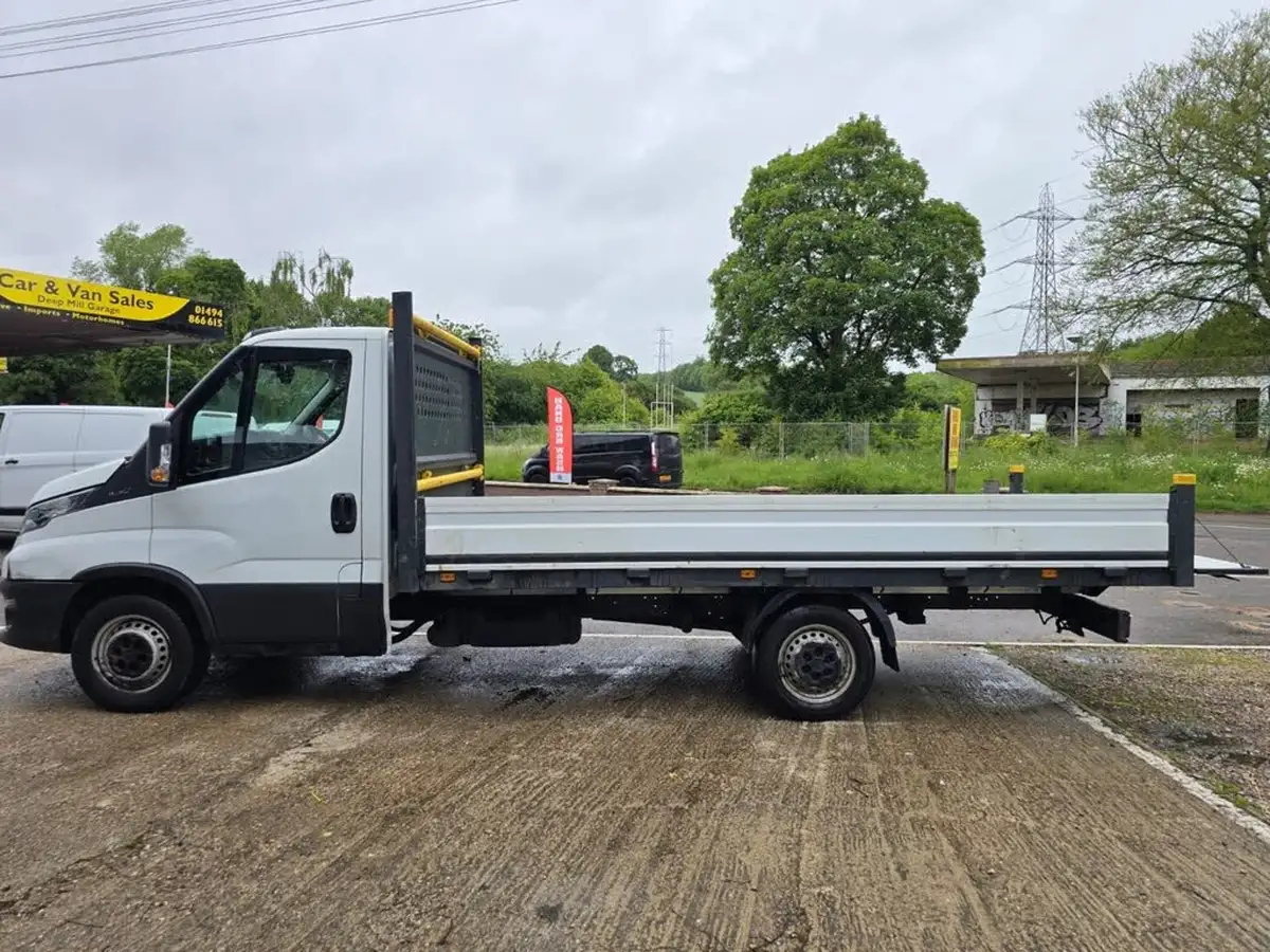2020-iveco-daily-s-class-23td-35s14-3450-eu6-chassis-cab-hi-matic-big-4