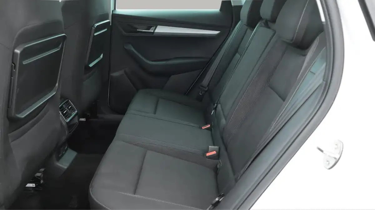 2022-skoda-karoq-15-tsi-se-drive-dsg-big-16
