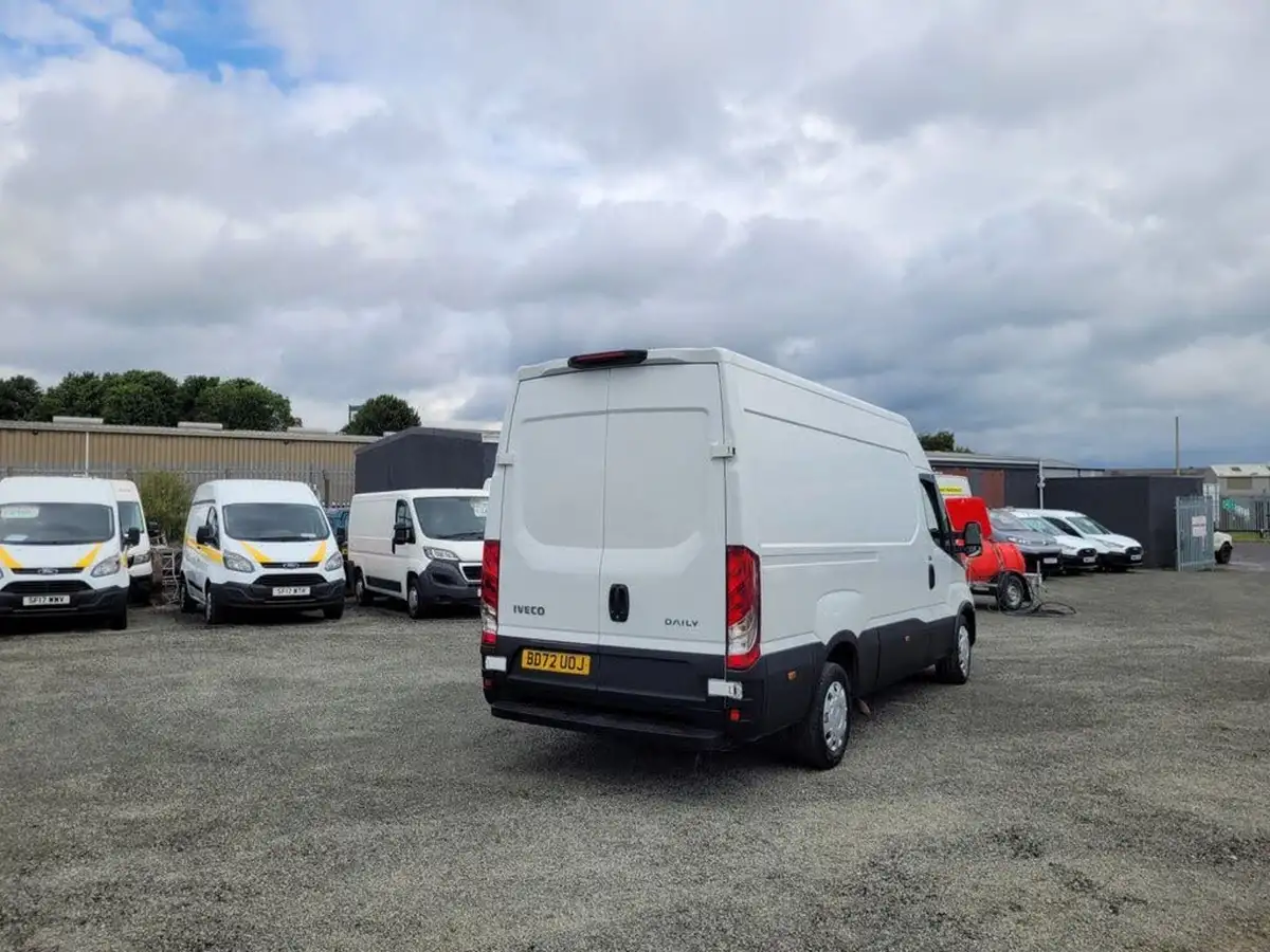 2023-iveco-daily-s-class-23td-35s14v-business-3520mm-h2-136pseu6dt-big-5